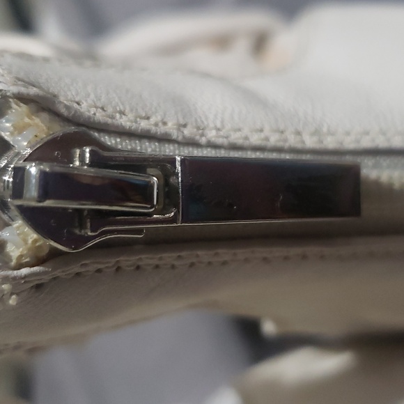 ELEGANT CREAM STRAPPY SANDALS LEATHER UPPERS - Picture 11 of 12